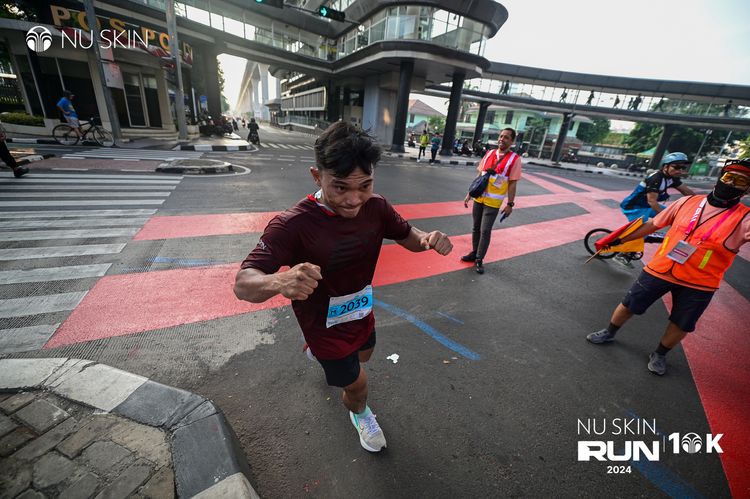 Race photo from Nu Skin Run 10K
