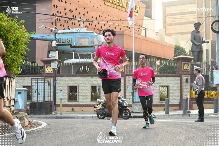 Race photo from Smartfren Run 2025 