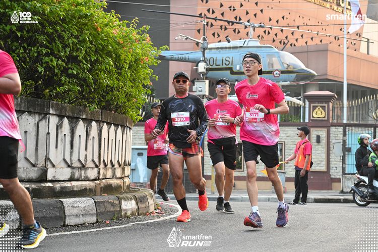 Race photo from Smartfren Run 2025 