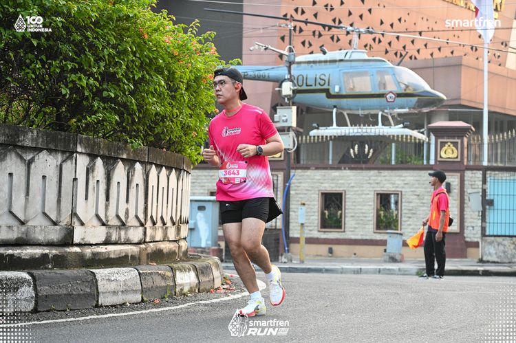 Race photo from Smartfren Run 2025 