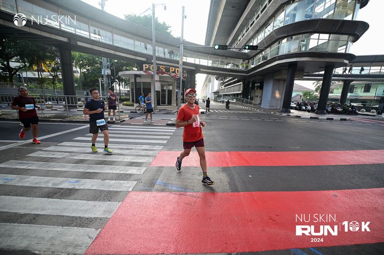 Race photo from Nu Skin Run 10K