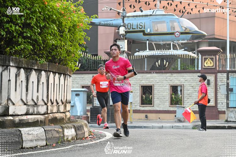 Race photo from Smartfren Run 2025 