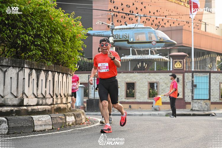 Race photo from Smartfren Run 2025 