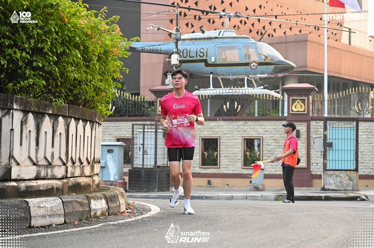 Race photo from Smartfren Run 2025 