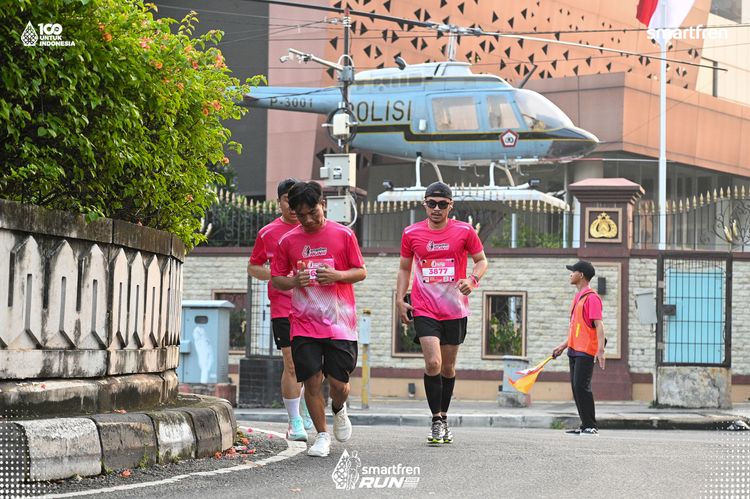 Race photo from Smartfren Run 2025 