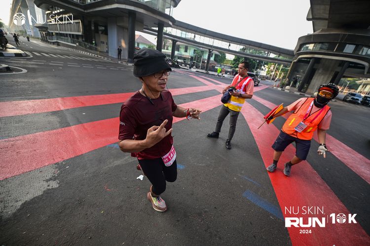Race photo from Nu Skin Run 10K