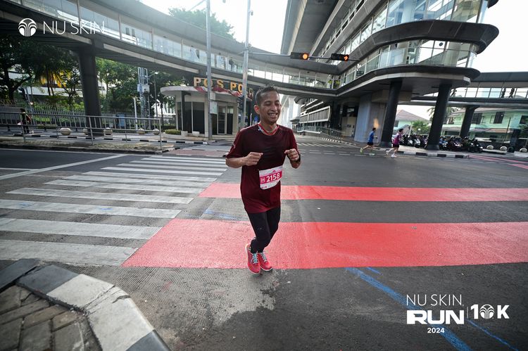 Race photo from Nu Skin Run 10K