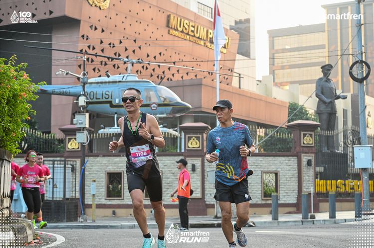 Race photo from Smartfren Run 2025 