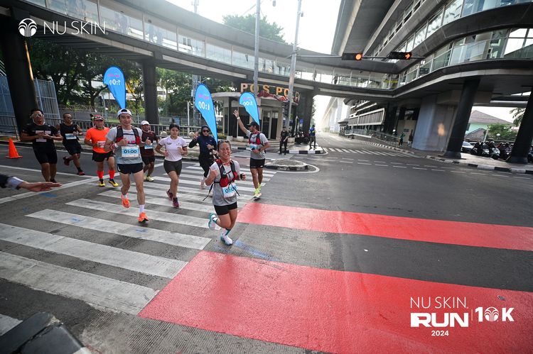 Race photo from Nu Skin Run 10K