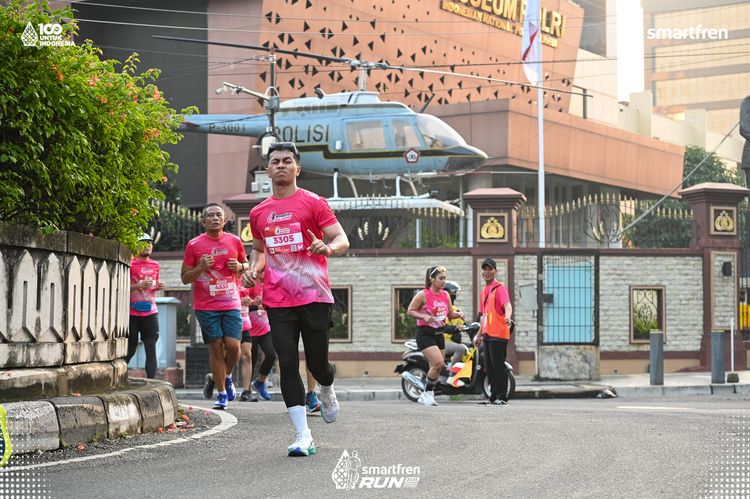 Race photo from Smartfren Run 2025 