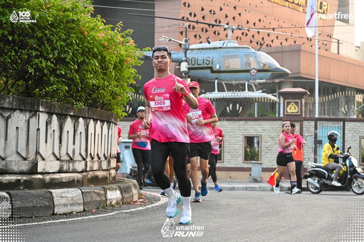 Race photo from Smartfren Run 2025 