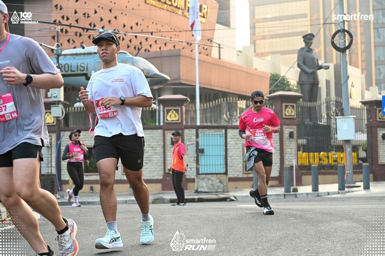 Race photo from Smartfren Run 2025 