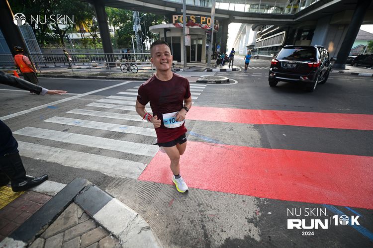 Race photo from Nu Skin Run 10K