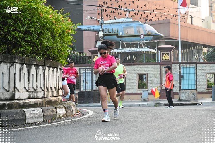Race photo from Smartfren Run 2025 