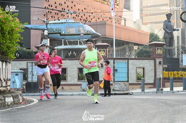Race photo from Smartfren Run 2025 
