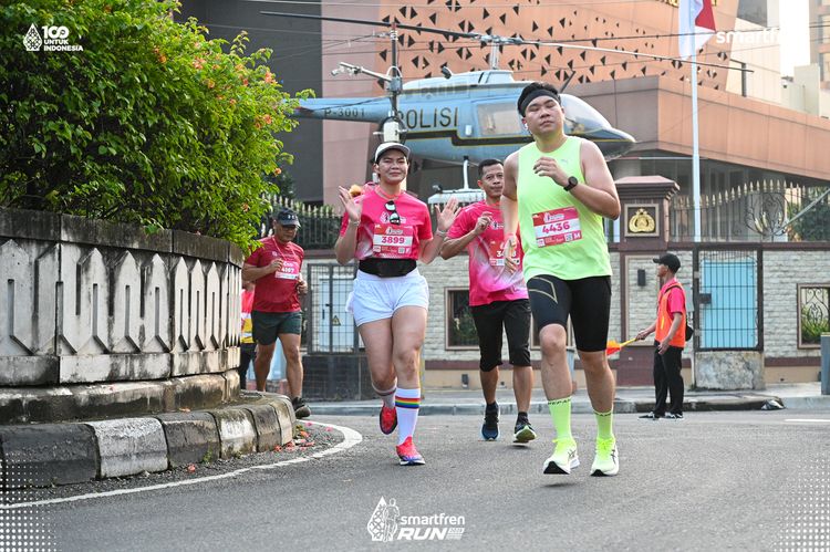 Race photo from Smartfren Run 2025 
