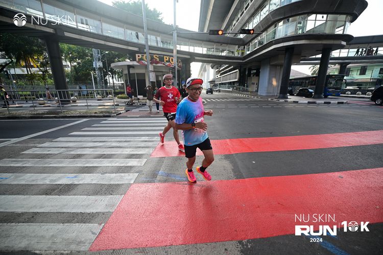 Race photo from Nu Skin Run 10K