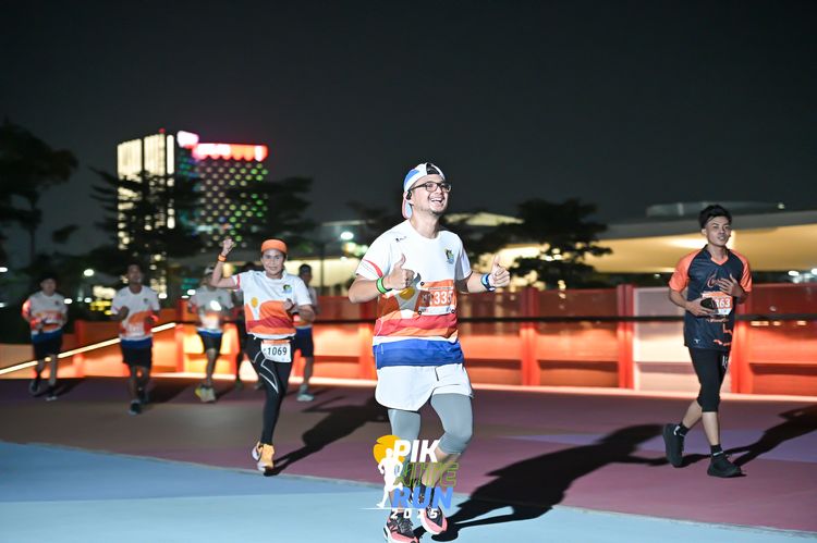 Race photo from PIK NITE RUN 2025