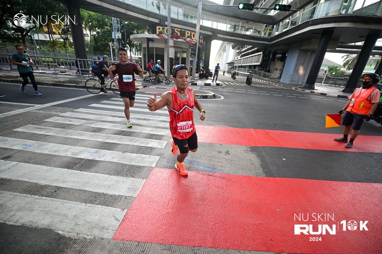 Race photo from Nu Skin Run 10K
