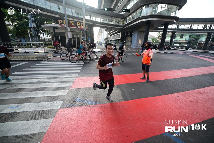 Race photo from Nu Skin Run 10K