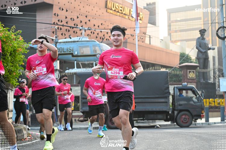 Race photo from Smartfren Run 2025 