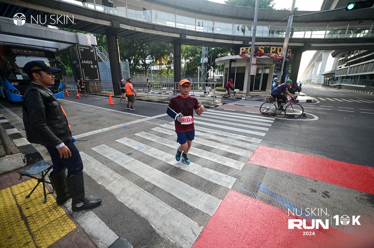 Race photo from Nu Skin Run 10K