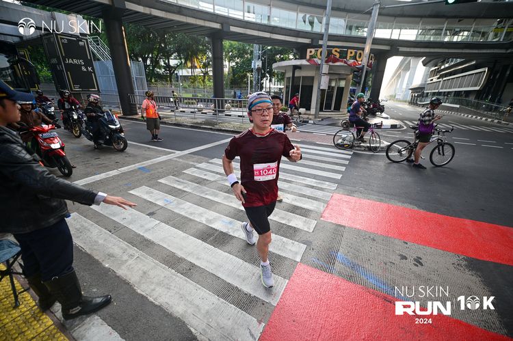Race photo from Nu Skin Run 10K