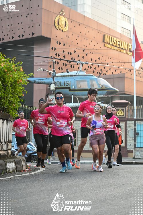 Race photo from Smartfren Run 2025 