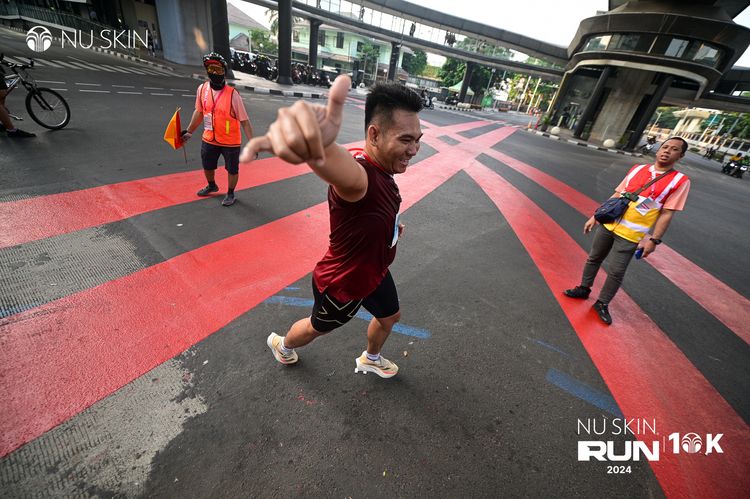 Race photo from Nu Skin Run 10K