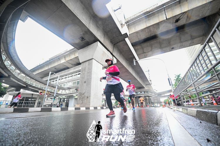 Race photo from Smartfren Run 2024