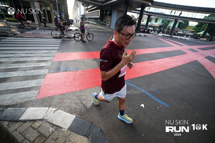 Race photo from Nu Skin Run 10K
