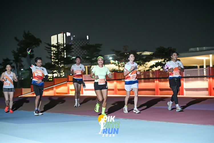Race photo from PIK NITE RUN 2025