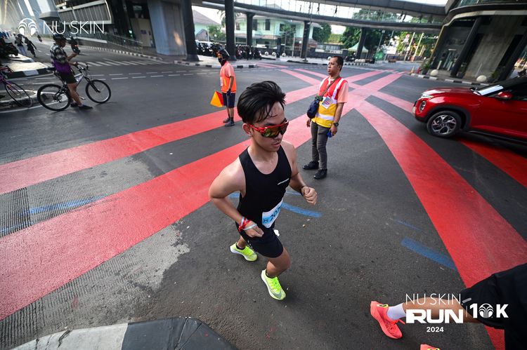 Race photo from Nu Skin Run 10K