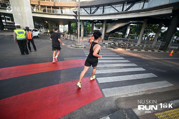 Race photo from Nu Skin Run 10K