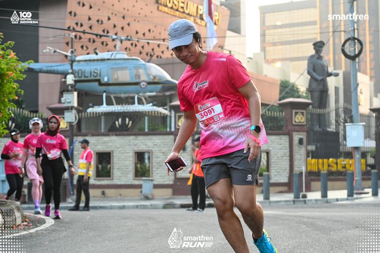 Race photo from Smartfren Run 2025 