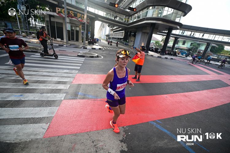 Race photo from Nu Skin Run 10K