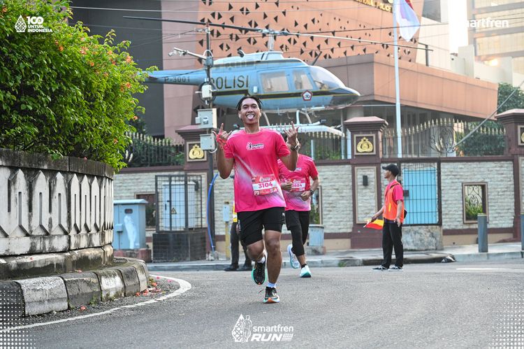 Race photo from Smartfren Run 2025 