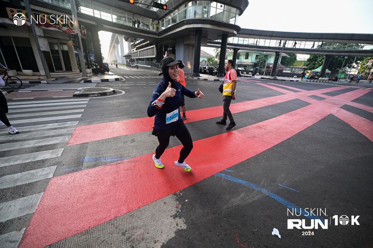 Race photo from Nu Skin Run 10K