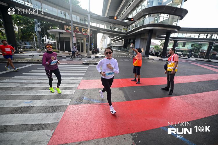 Race photo from Nu Skin Run 10K