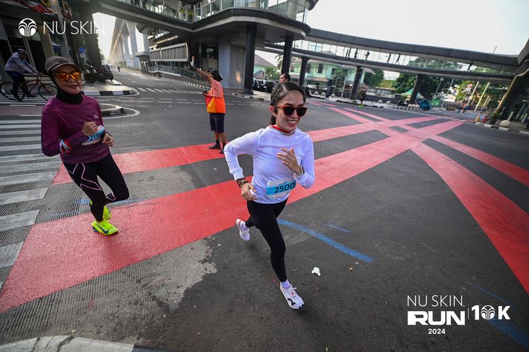 Race photo from Nu Skin Run 10K