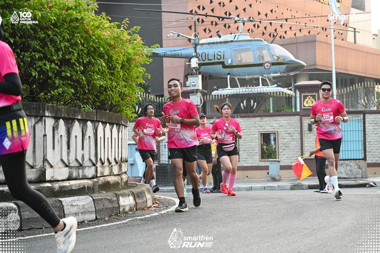 Race photo from Smartfren Run 2025 