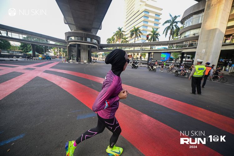 Race photo from Nu Skin Run 10K