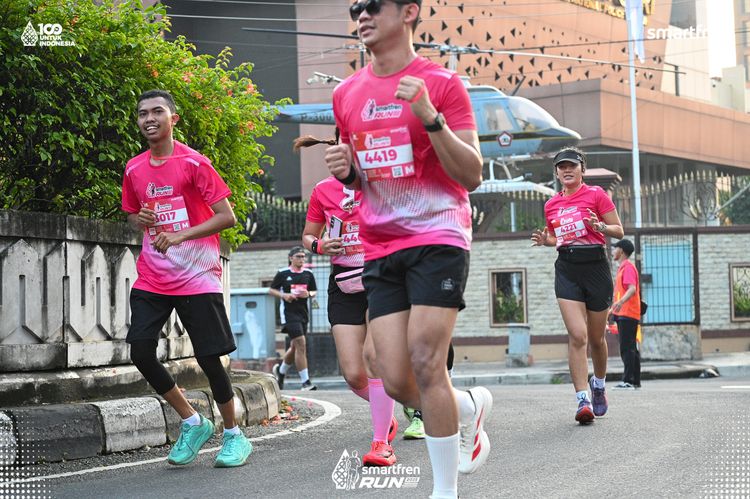 Race photo from Smartfren Run 2025 