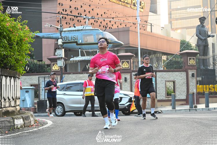 Race photo from Smartfren Run 2025 
