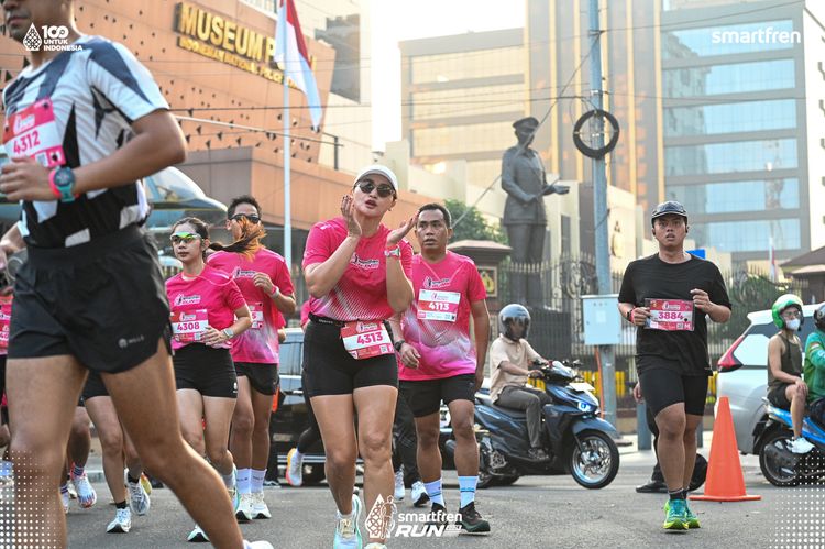 Race photo from Smartfren Run 2025 