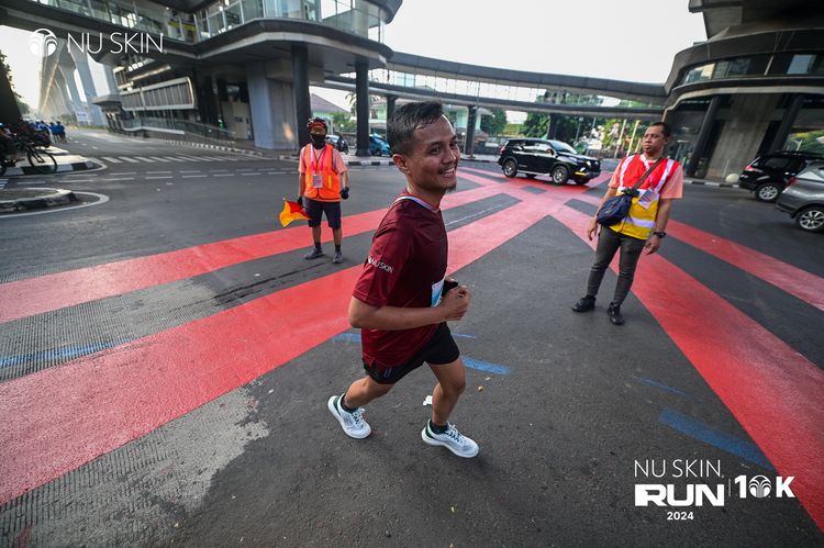 Race photo from Nu Skin Run 10K