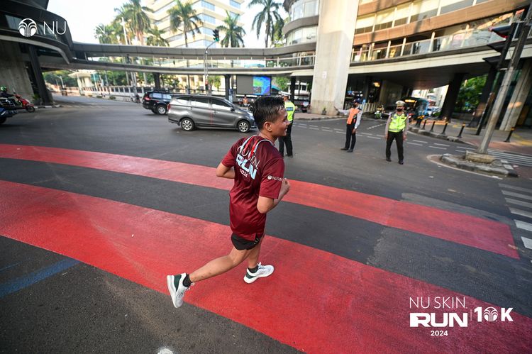 Race photo from Nu Skin Run 10K
