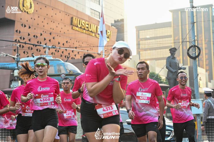 Race photo from Smartfren Run 2025 