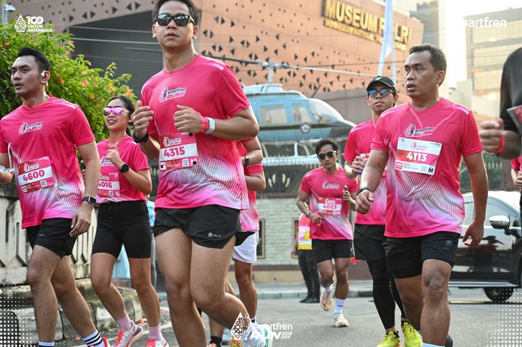 Race photo from Smartfren Run 2025 