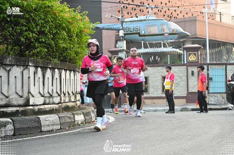 Race photo from Smartfren Run 2025 